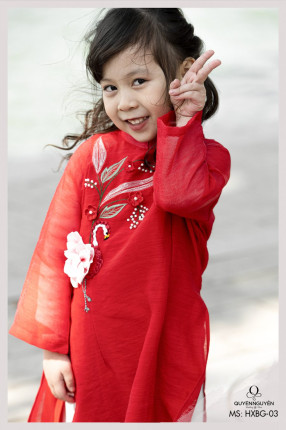 ao-dai-cach-tan-be-gai-do-HX03-22