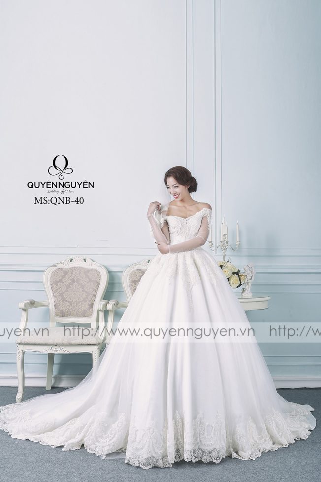 Váy cưới ren yêu kiều cho cô dâu Việt - Váy cưới cô dâu - HappyWedding.vn