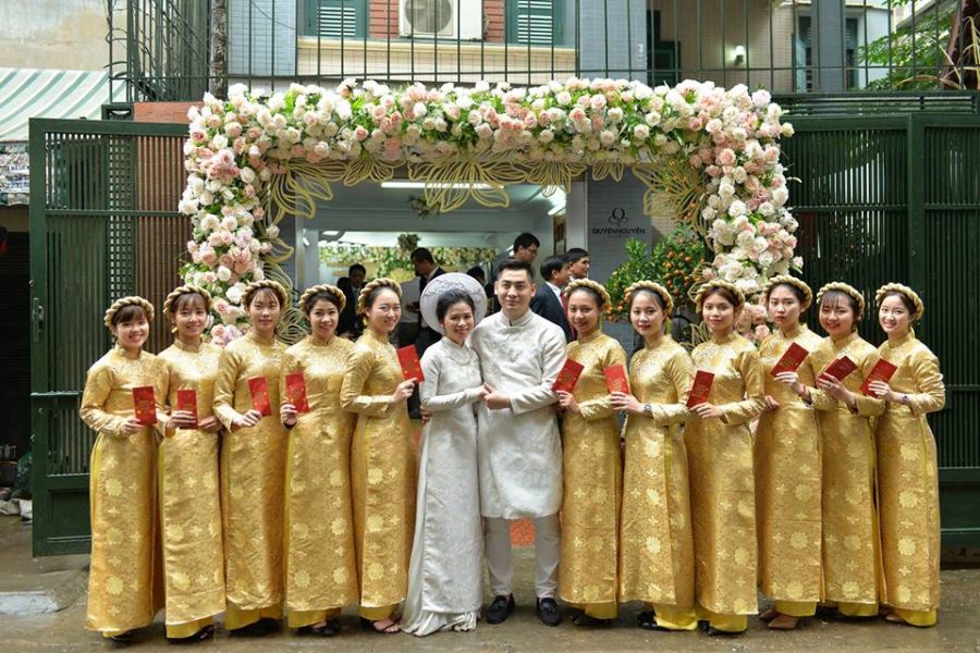 Lễ cưới chú rể mặc áo dài của Quyên Nguyễn