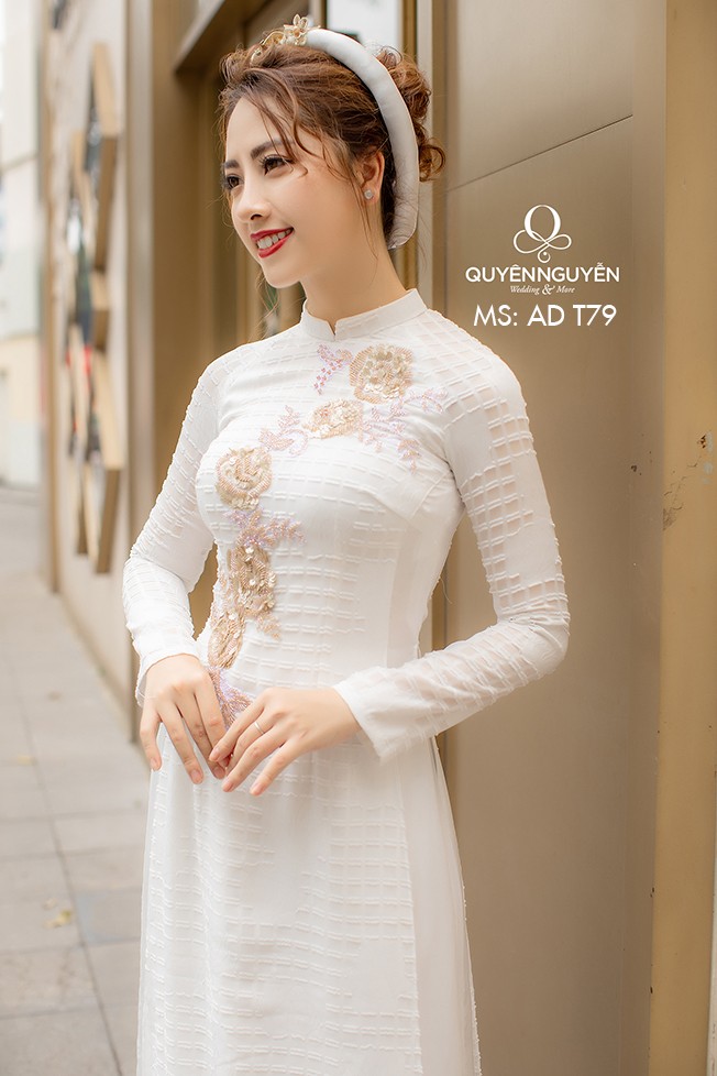 Áo dài trắng AD T79