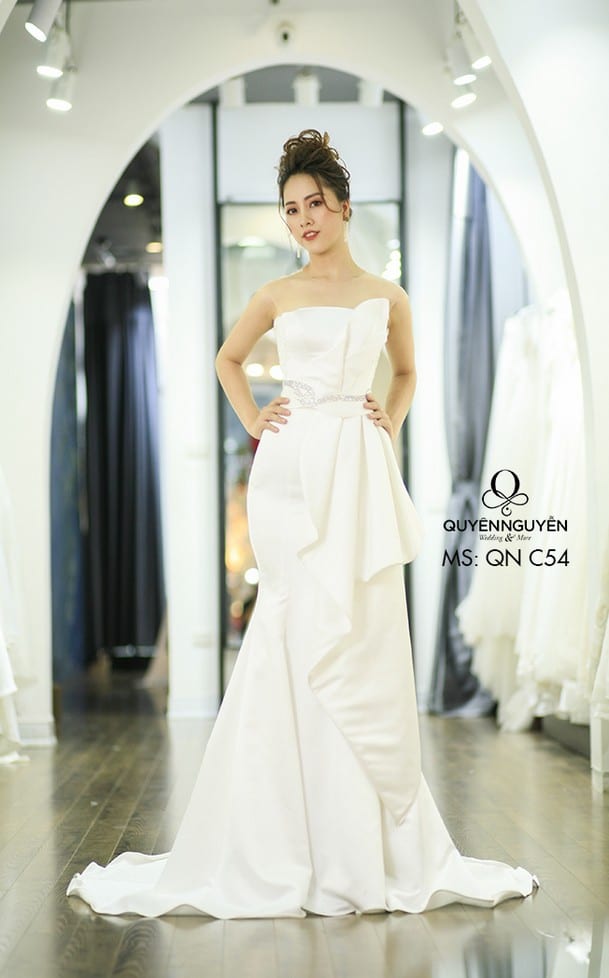 Váy cưới đuôi cá QNC 54