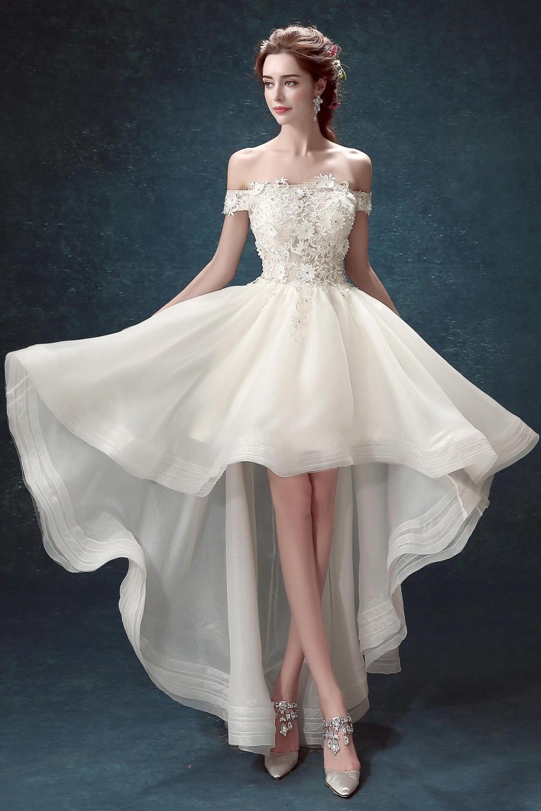 Đầm cưới ngắn tay phồng đơn giản #1037