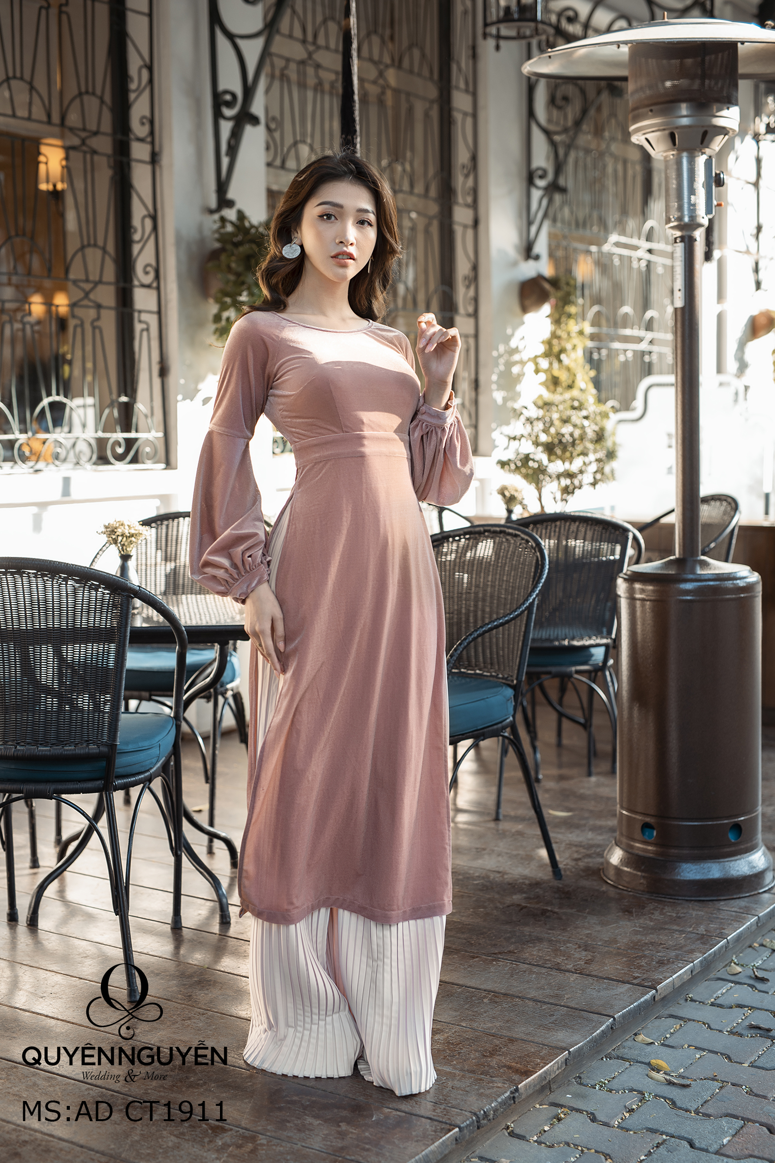 Áo Dạ Tweed Dáng Ngắn Màu Hồng Phấn Viền Xù Nữ Tính - Áo khoác mùa đông nữ  | ThờiTrangNữ.vn