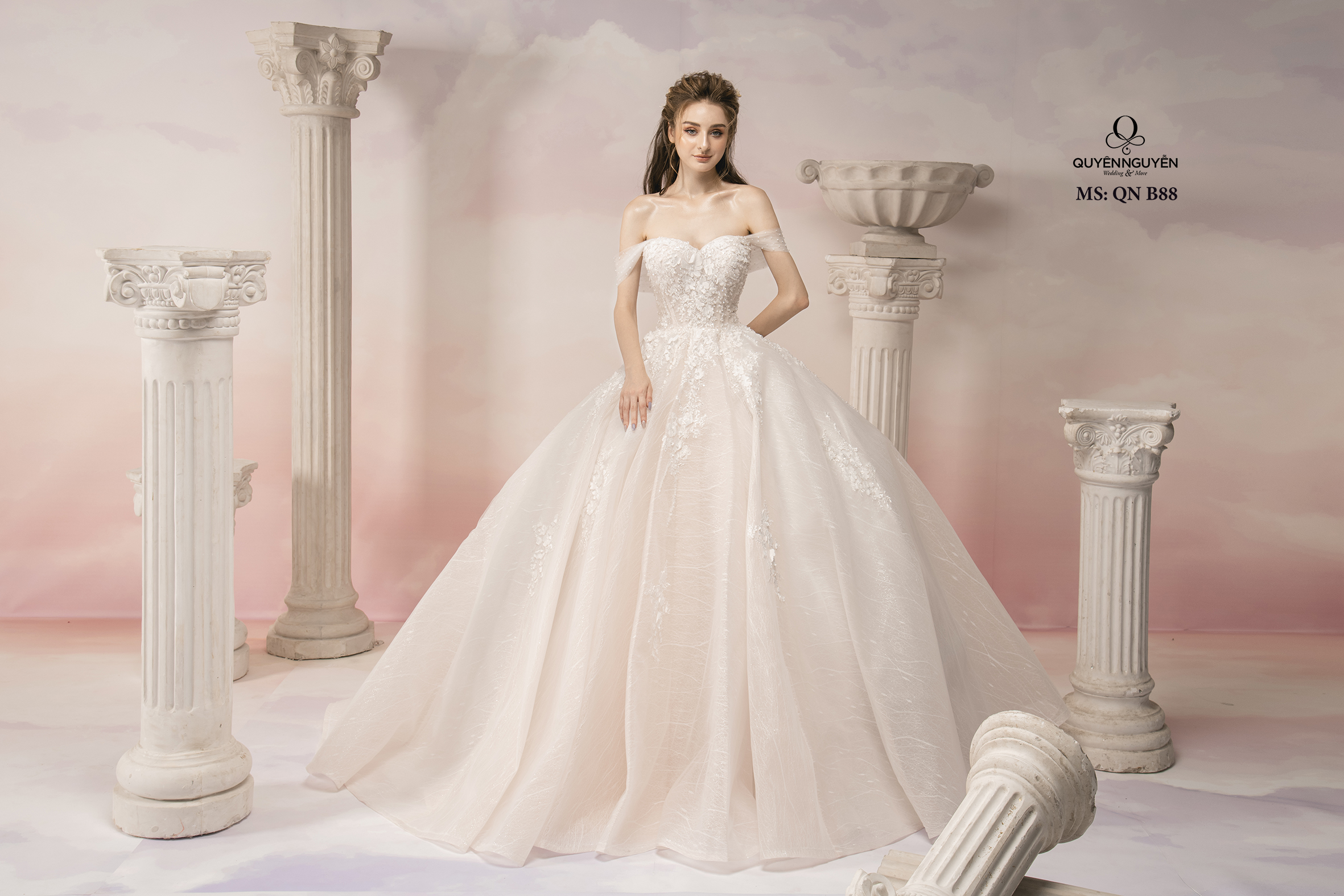 Váy cưới dáng bồng QNB88