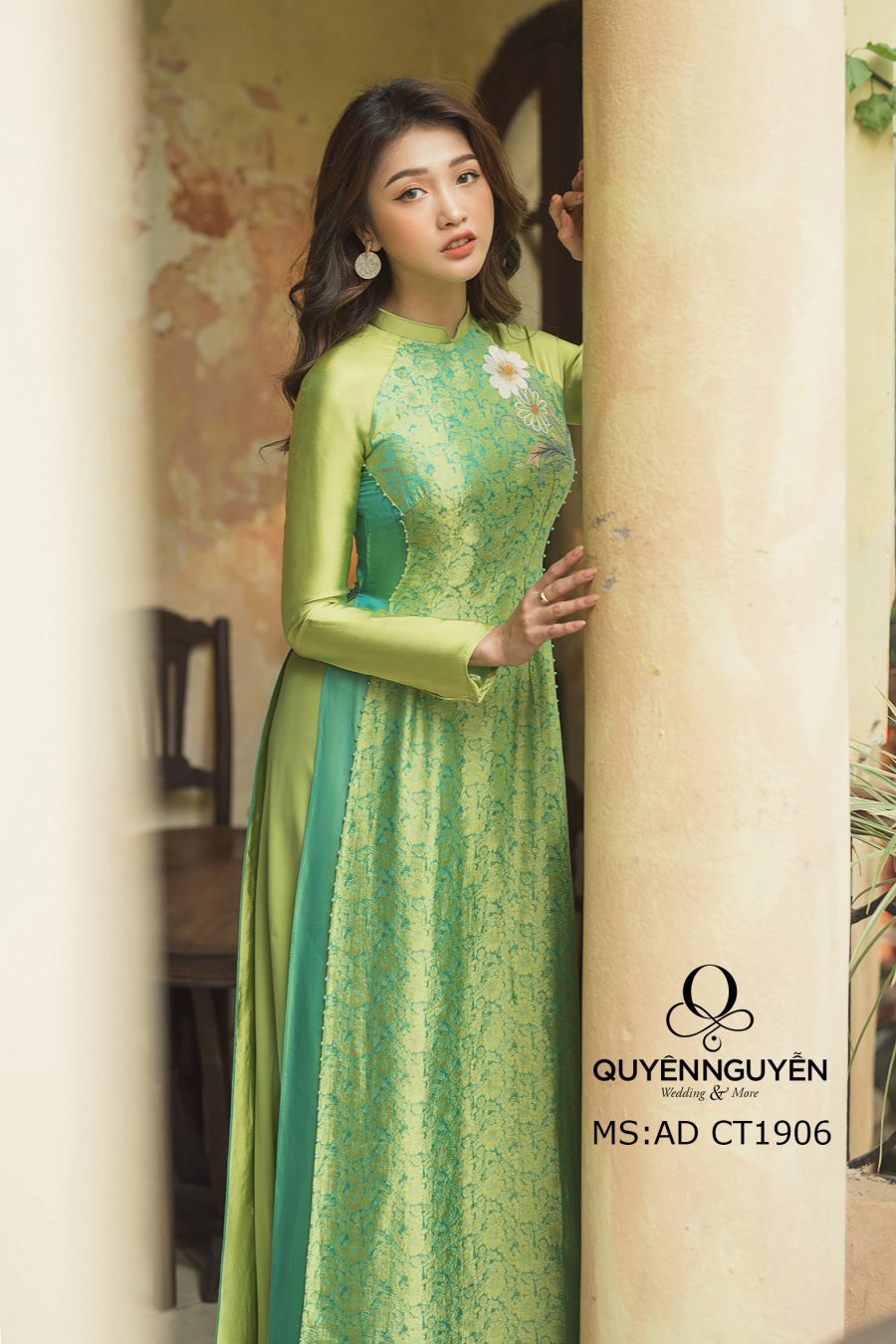 5 mẫu áo dài cách tân 2020 Hà Nội sang trọng, thanh lịch