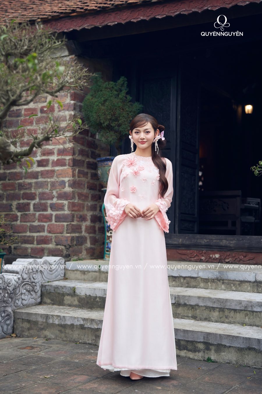 Áo dài Nhất Ý