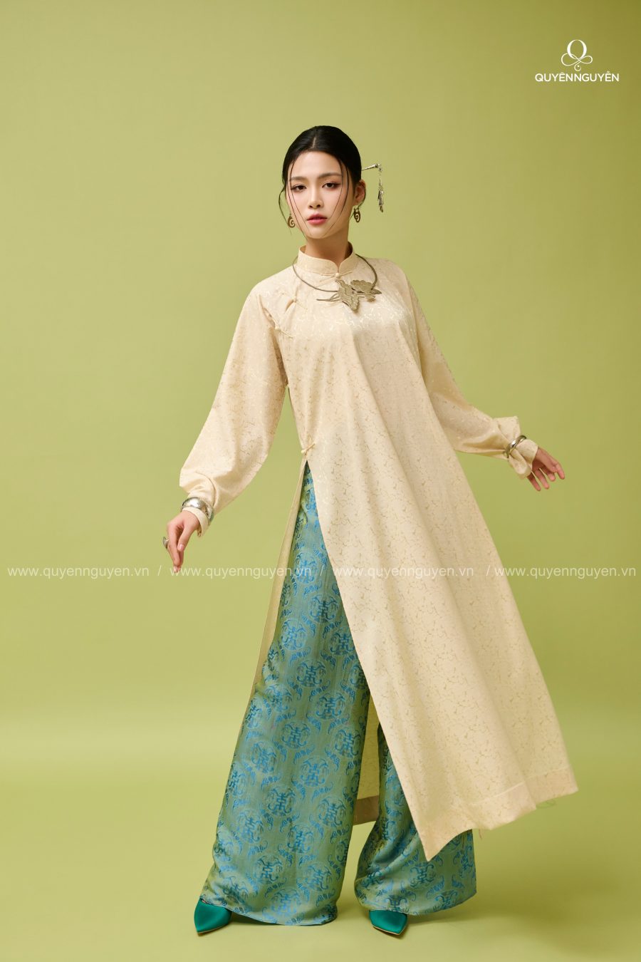 Áo dài Liễu Ngọc 4