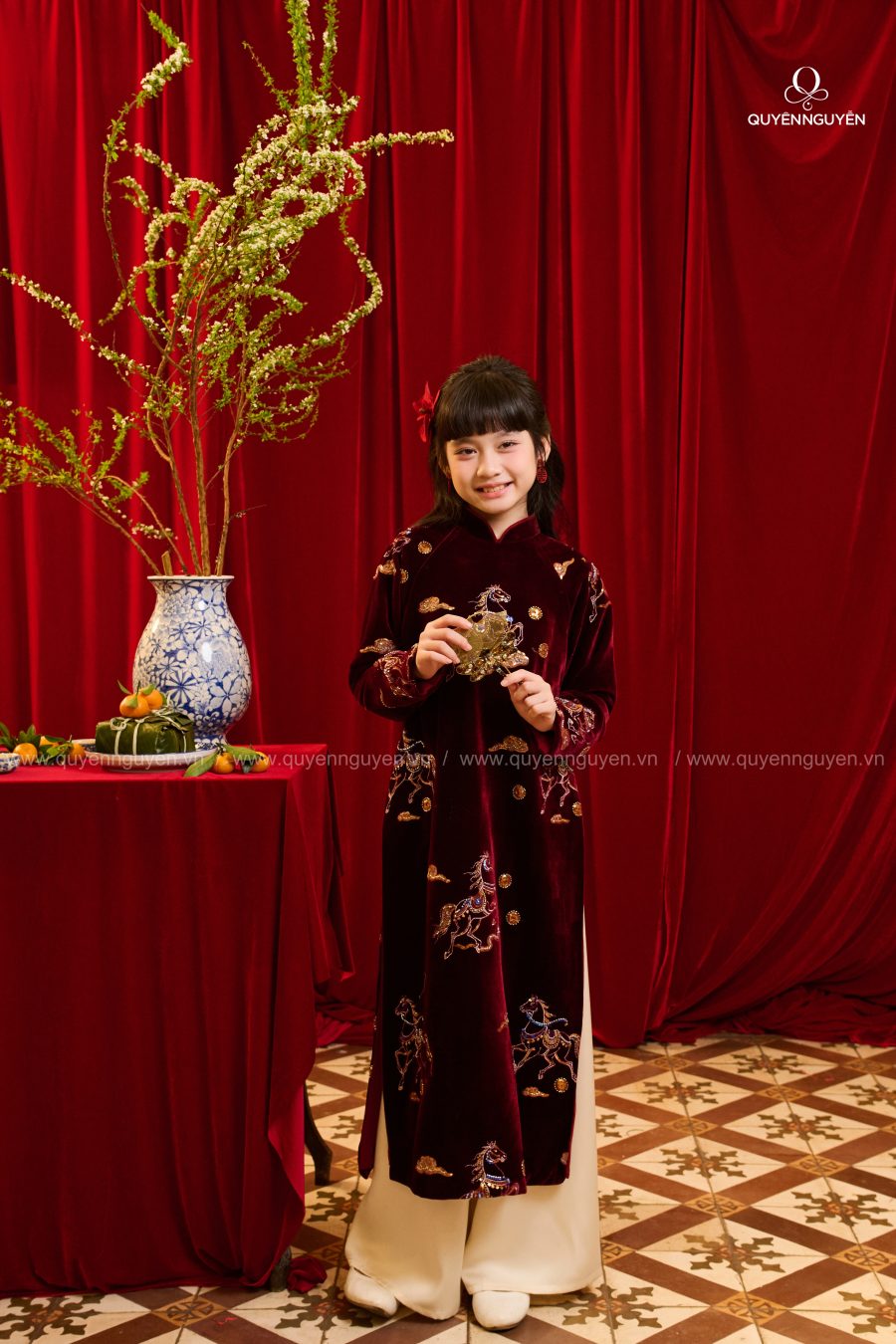 Áo dài bé gái Ngọ Xuân