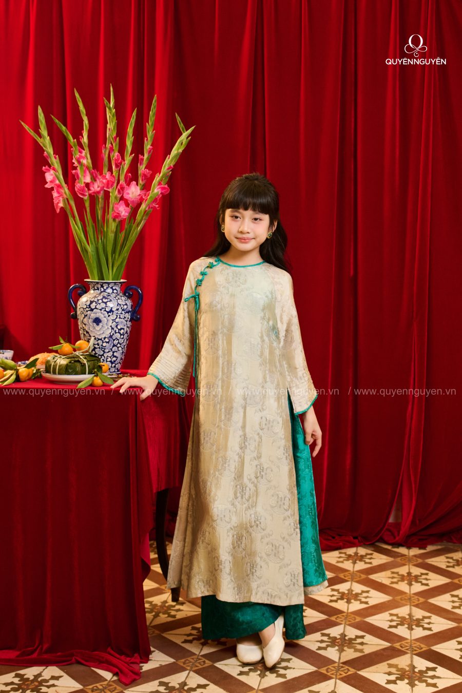Áo dài bé gái Đoàn Viên